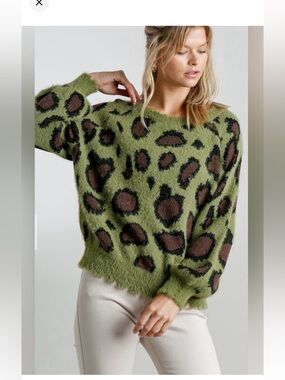 Umgee Olive Green Fuzzy Leopard Crewneck Sweater
